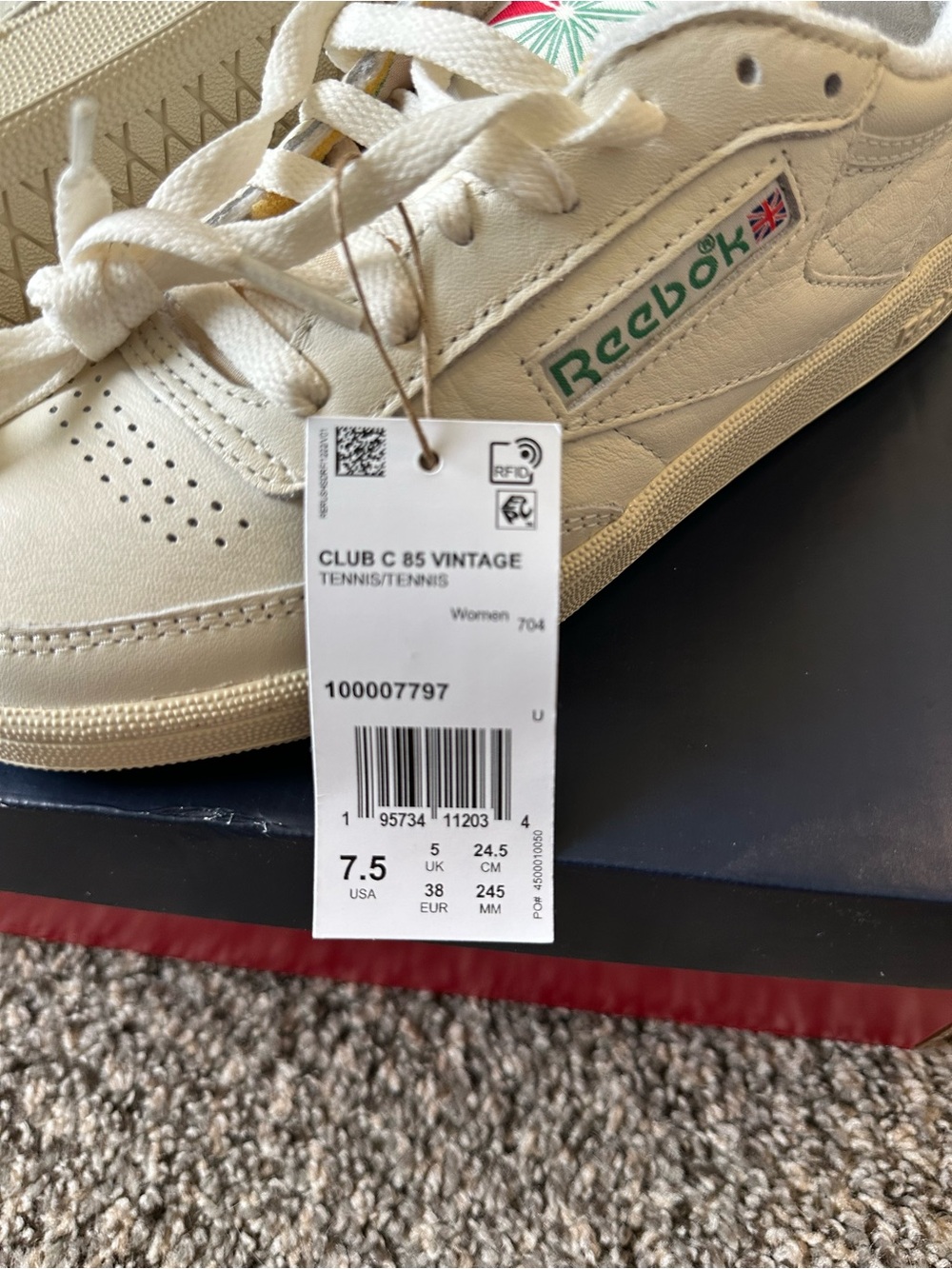 Reebok Club C Leather Sneakers in Off-White with Green Logo - Picture 4 of 11